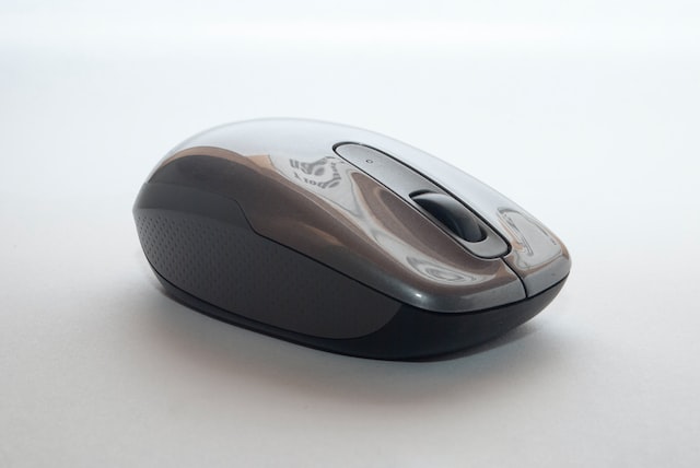 a gray computer mouse